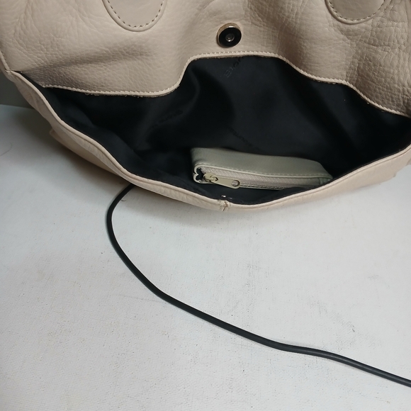 Women's Stone Moutain purse, Color off white or creme color, - Picture 6 of 10